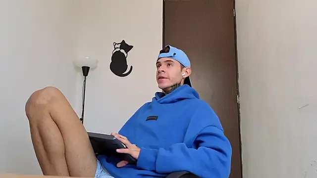 Saturno v online show from April 2026 01:02:01 PM