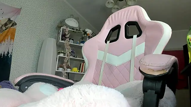 Ramona Johnson online show from October 2025 09:41:02 AM