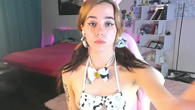 Snapshot of Ramona_Johnson chatting on March 2025 06:58:02 AM Ramona Johnson online show from March 2025 06:58:02 AM