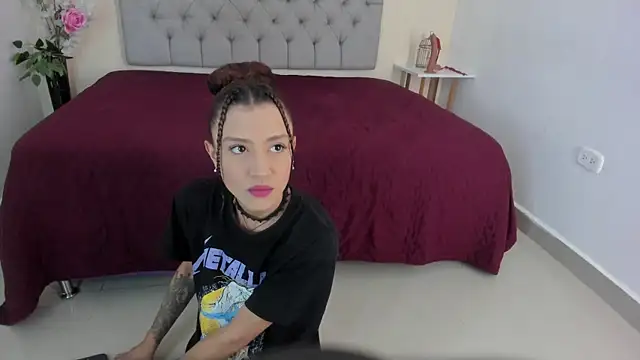 Snapshot of hellen_kat chatting on March 2025 09:48:02 PM hellen kat online show from March 2025 09:48:02 PM