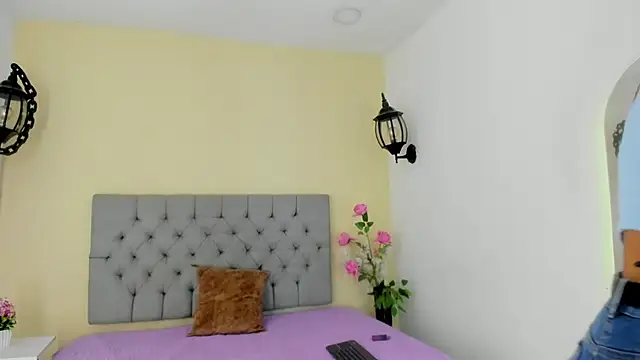 Snapshot of hellen_kat chatting on March 2025 12:59:01 AM hellen kat online show from March 2025 12:59:01 AM