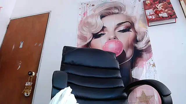 Sexy-Favgirl online show from July 2026 08:15:01 PM