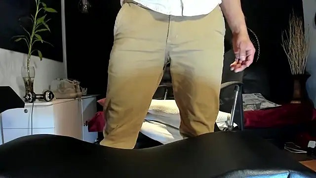 alessandro wye online show from October 2025 01:13:01 AM