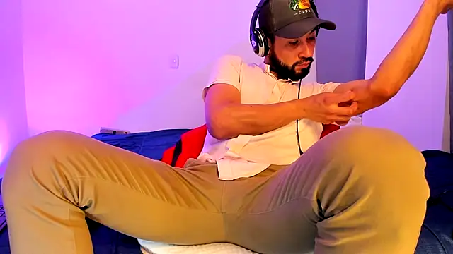 alessandro wye online show from December 2025 06:36:01 AM