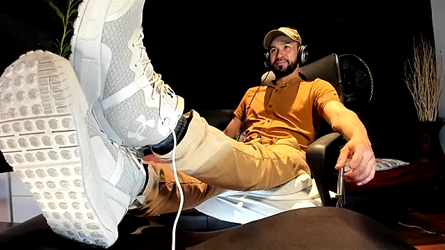 alessandro wye online show from November 2025 03:11:02 AM