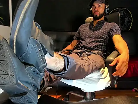 alessandro wye online show from October 2025 06:34:01 AM