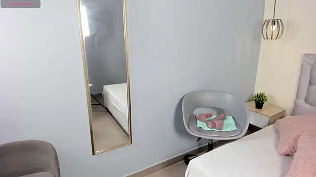 escarleth   online show from June 2026 02:29:01 PM