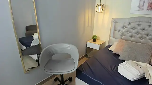 escarleth   online show from June 2026 02:17:02 PM