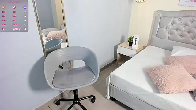 escarleth   online show from July 2026 01:29:02 PM