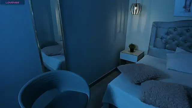 escarleth   online show from July 2026 03:38:02 PM