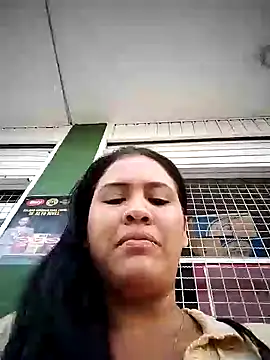 Snapshot of Miia_grand chatting on December 2024 08:29:01 PM Miia grand online show from December 2024 08:29:01 PM