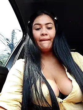 Snapshot of Miia_grand chatting on March 2025 07:06:02 PM Miia grand online show from March 2025 07:06:02 PM