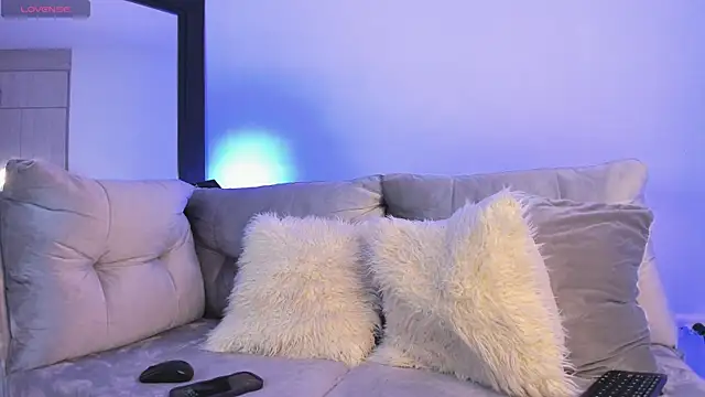 Snapshot of alanajonhsonm chatting on November 2025 05:07:01 AM alanajonhsonm online show from November 2025 05:07:01 AM