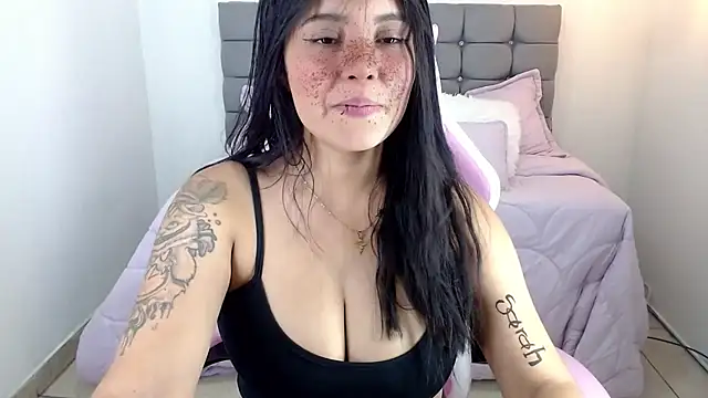 sarah moon2 online show from March 2025 09:21:01 PM