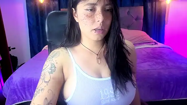 sarah moon2 online show from May 2026 04:57:01 PM