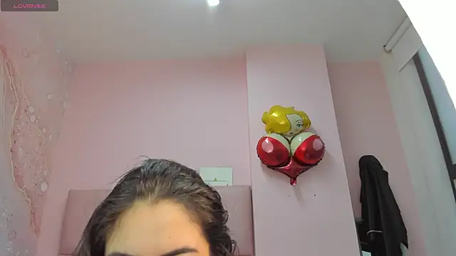 soyzarahtorres online show from September 2025 09:39:01 PM