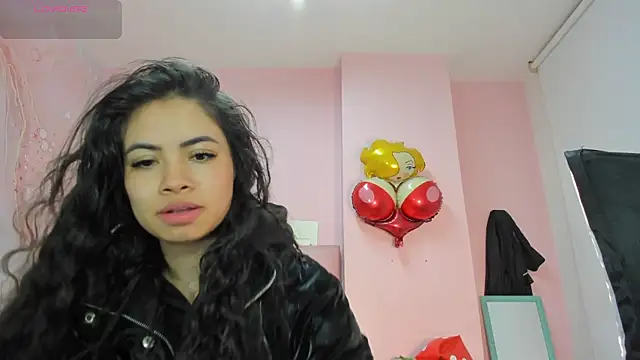 soyzarahtorres online show from October 2025 11:16:01 PM