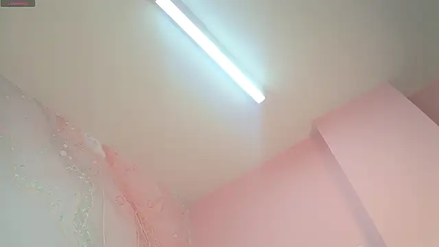 soyzarahtorres online show from March 2025 03:37:01 AM