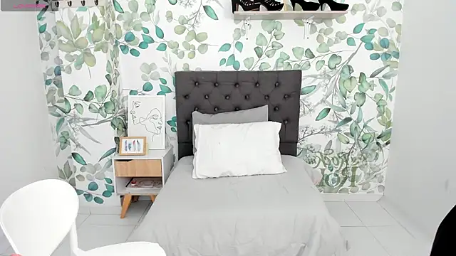 soyzarahtorres online show from March 2025 01:13:01 AM