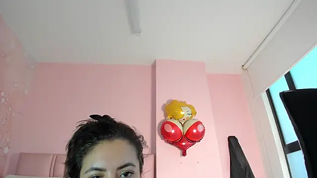 soyzarahtorres online show from November 2025 10:21:01 PM