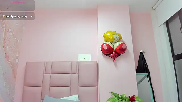 soyzarahtorres online show from October 2025 11:29:02 PM