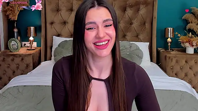 CalyMoon online show from April 2026 07:09:02 PM