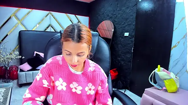 Paris Petit online show from February 2026 08:29:01 PM