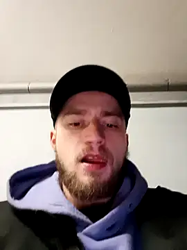 wariacik0024 online show from February 2026 05:10:02 PM