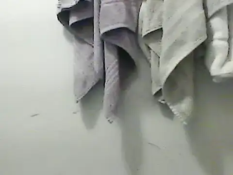 Snapshot of lilbishmiss chatting on January 2025 08:28:01 PM lilbishmiss online show from January 2025 08:28:01 PM