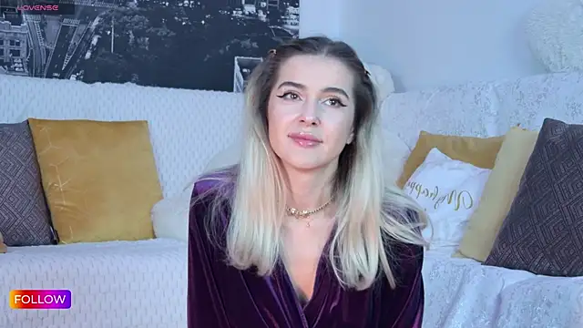 Sarah-Hart online show from November 2025 03:46:02 PM