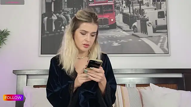 Sarah-Hart online show from October 2025 11:33:02 AM