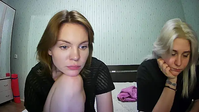 Snapshot of ChrisGirls chatting on February 2025 04:36:02 PM ChrisGirls online show from February 2025 04:36:02 PM
