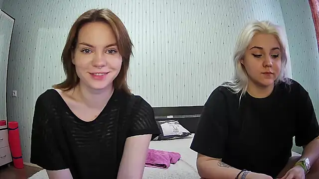 Snapshot of ChrisGirls chatting on February 2025 10:27:02 AM ChrisGirls online show from February 2025 10:27:02 AM