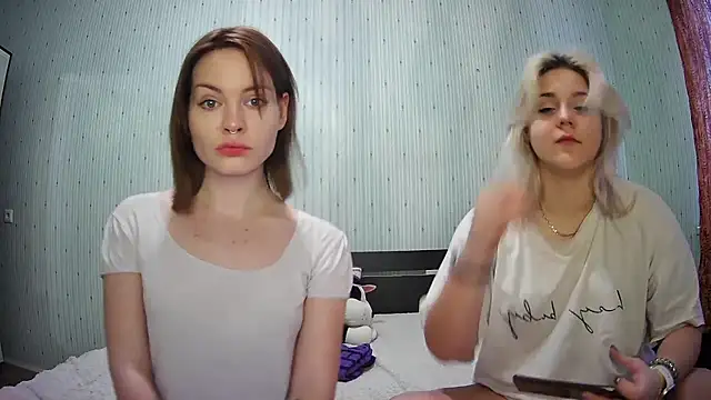 Snapshot of ChrisGirls chatting on January 2025 10:05:02 AM ChrisGirls online show from January 2025 10:05:02 AM