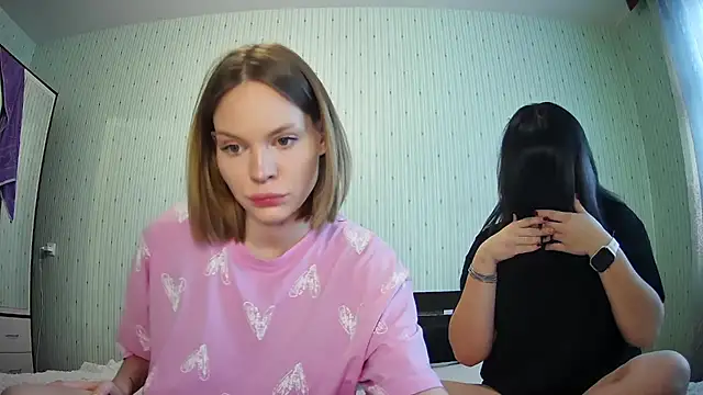 Snapshot of ChrisGirls chatting on October 2025 11:09:01 AM ChrisGirls online show from October 2025 11:09:01 AM