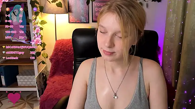 KarambaMoon online show from January 2025 03:15:02 AM