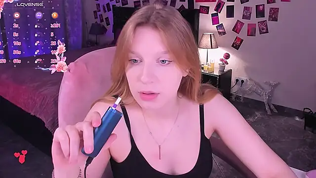 KarambaMoon online show from May 2026 08:23:01 PM