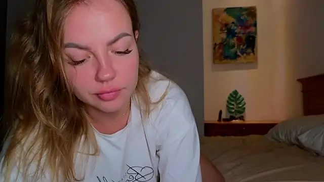EmilyRobbie online show from May 2026 12:11:01 PM