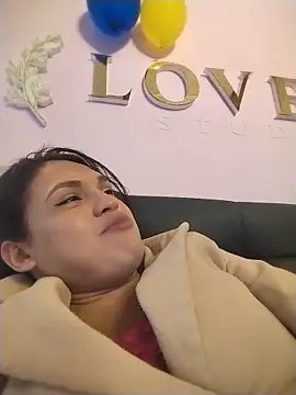 kimCosseyy online show from May 2026 02:11:01 AM