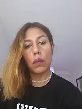 Snapshot of Yerucita chatting on March 2025 05:41:02 AM Yerucita online show from March 2025 05:41:02 AM