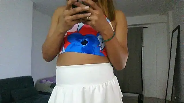 Snapshot of Yerucita chatting on June 2026 01:00:01 AM Yerucita online show from June 2026 01:00:01 AM