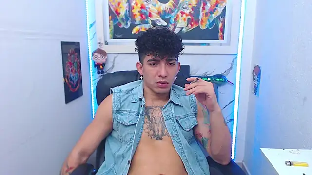 targuerian22 online show from November 2025 11:32:02 AM