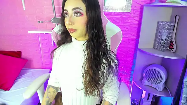 hanna  azumi online show from December 2025 02:27:01 AM