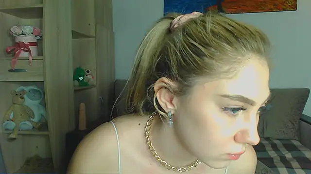 ChloesTem online show from February 2025 09:01:01 PM