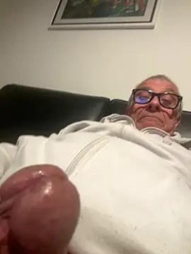 4n4l1zz4m1 online show from February 2026 08:30:01 PM