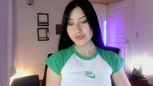 Emilyswan04 online show from February 2025 11:33:01 PM