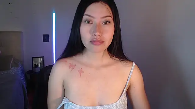 Emilyswan04 online show from January 2025 04:10:01 PM