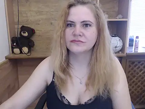 DaniellaKiss online show from April 2026 07:11:01 AM