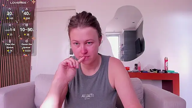 Snapshot of jessica_tenderly chatting on December 2025 01:45:01 PM jessica tenderly online show from December 2025 01:45:01 PM