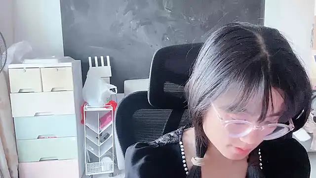 Honey-cici online show from November 2025 08:58:02 AM